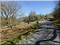 Junction with the lane to Cae glas