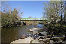 SH7217 : Pont Droed Dr Williams (Dr Williams' foot bridge) over the Afon Wnion by Jeff Buck