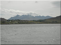 NG4524 : The Cuillin from the pier of Portree by Didier Silberstein