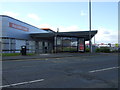 Bus stop and shelter, Gilesagte Moor