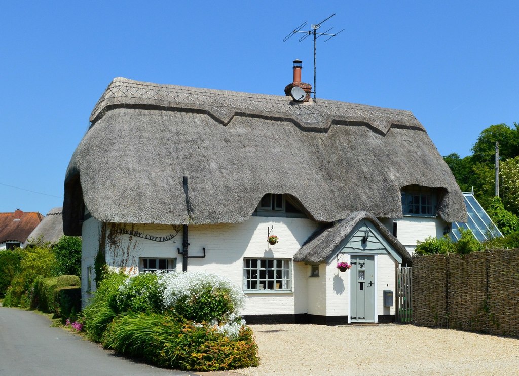 Cherry Cottage, East Garston, Berkshire © Oswald Bertram Cc-by-sa/2.0 ...