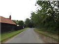 TM0281 : High Common Road, North Lopham by Geographer