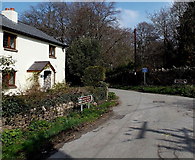 SS9077 : Junction of Abbey Road and Tingle Lane, Ewenny by Jaggery