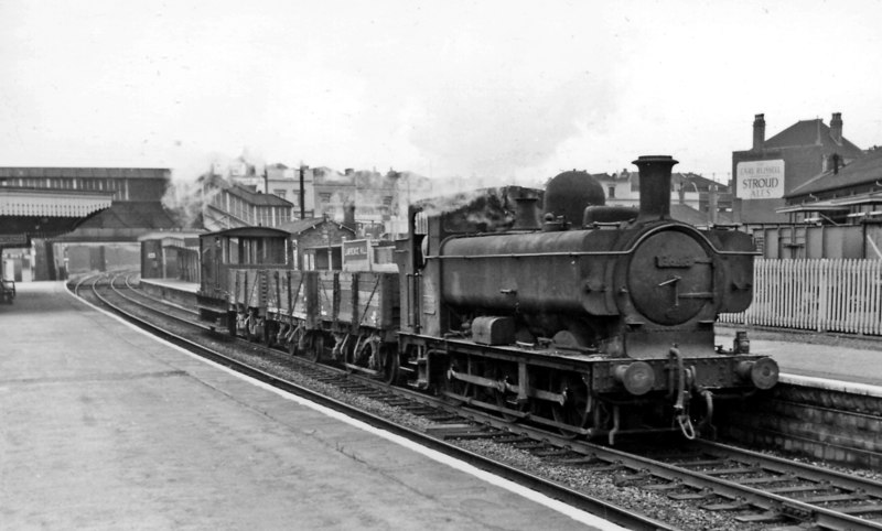 Lawrence Hill, with local goods, 1962 © Ben Brooksbank cc-by-sa/2.0 ...