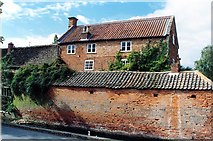TF0920 : Red brick heritage at Bourne, Lincolnshire by Rex Needle