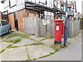 115 High Road West George V Postbox