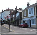 Width restriction along The Mall, Brading