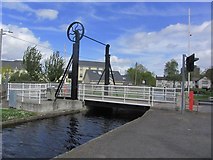N6210 : Lifting bridge on R424 over Grand Canal, Monasterevin by Colin Park