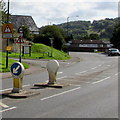 Pedestrian refuge, London Road, Brimscombe