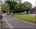 Green centre of St Laurence Avenue, Warwick