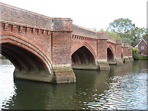 SU5495 : Clifton Hampden Bridge by David Purchase