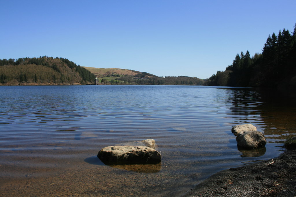 Lake Vyrnwy ...Llyn Efyrnwy © I Love Colour cc-by-sa/2.0 :: Geograph ...