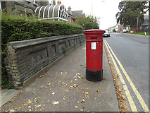 TM0024 : Wimpole Road Victorian Postbox by Geographer