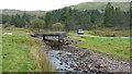 NM9527 : Bridge carrying the Glen Lonan road over Eas Mor by Peter Bond