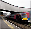 ST3088 : Nottingham train arrives at Newport railway station by Jaggery