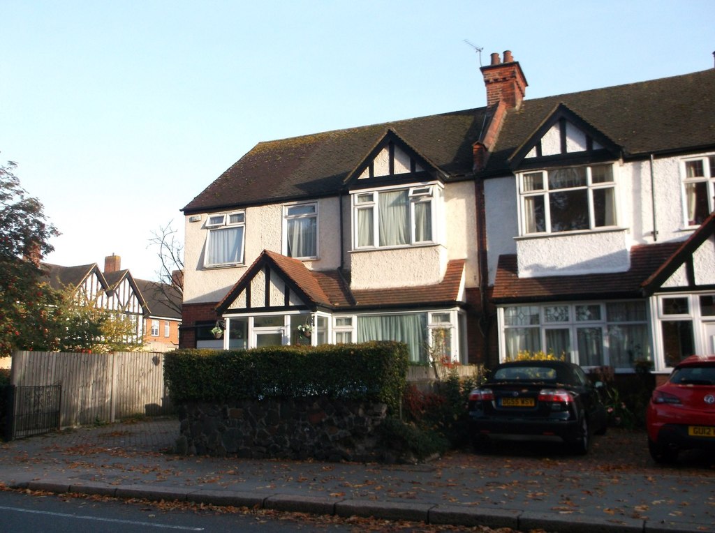 Houses on Croydon Road, Shirley © David Howard ccbysa/2.0 Geograph