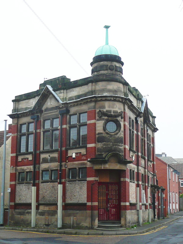 Former Gas Offices, Worksop © Humphrey Bolton cc-by-sa/2.0 :: Geograph ...