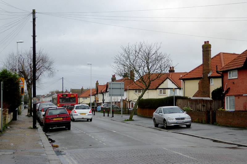 Lyndhurst Road in Worthing, West Sussex © Roger Kidd ccbysa/2.0