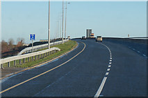 S7169 : The M9 Northbound towards junction 5 by Ian S