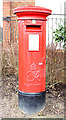 TA1967 : George VI postbox on North Marine Drive by JThomas