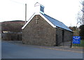 ST0895 : St Gwynno's Church,  Abercynon by Jaggery