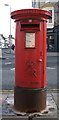 TA0388 : Elizabeth II postbox on Victoria Road, Scarborough by JThomas
