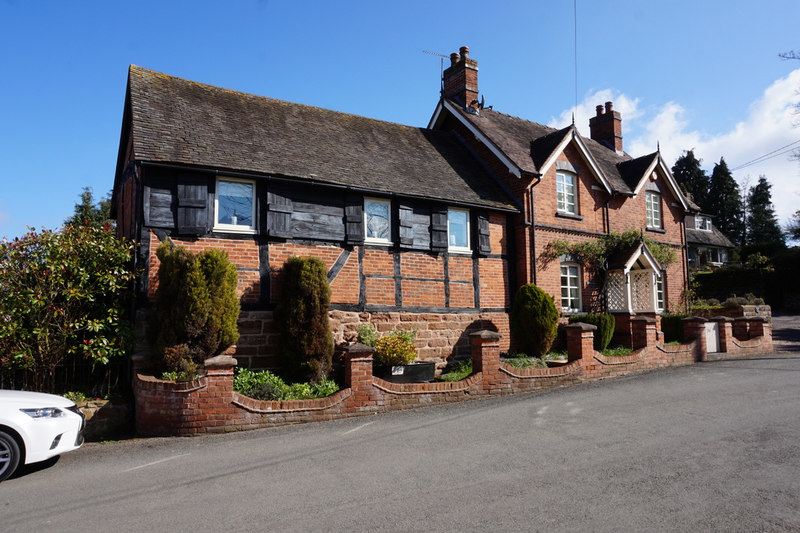 Houses on Badger Lane, Beckbury © Ian S cc-by-sa/2.0 :: Geograph ...