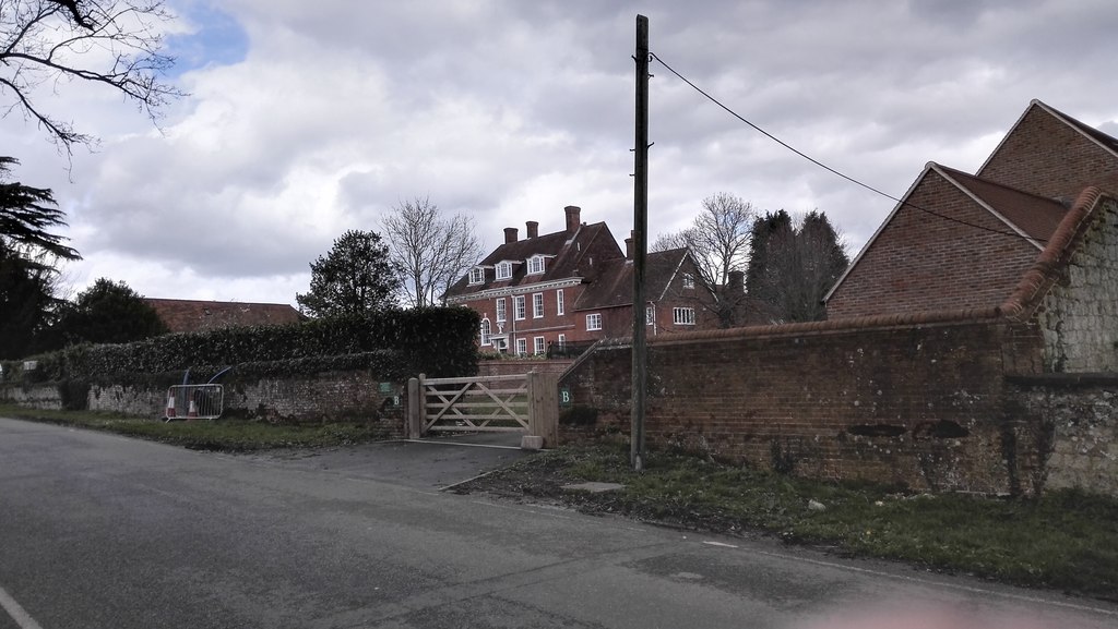 College Farm - Upper Froyle © James Emmans cc-by-sa/2.0 :: Geograph ...