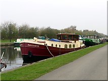 SE3522 : Canal side moorings at Ramsdens Bridge by Graham Hogg