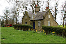 SE3883 : Castle Lodge by Chris Heaton