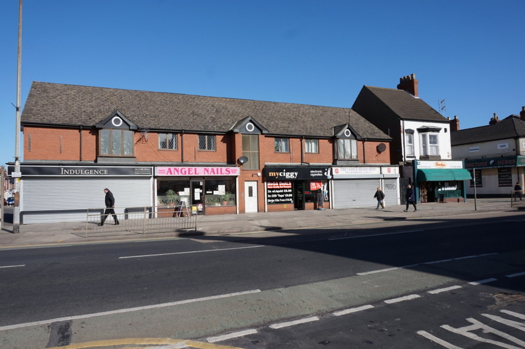 Shops on Holderness Road, Hull © Ian S ccbysa/2.0 Geograph Britain