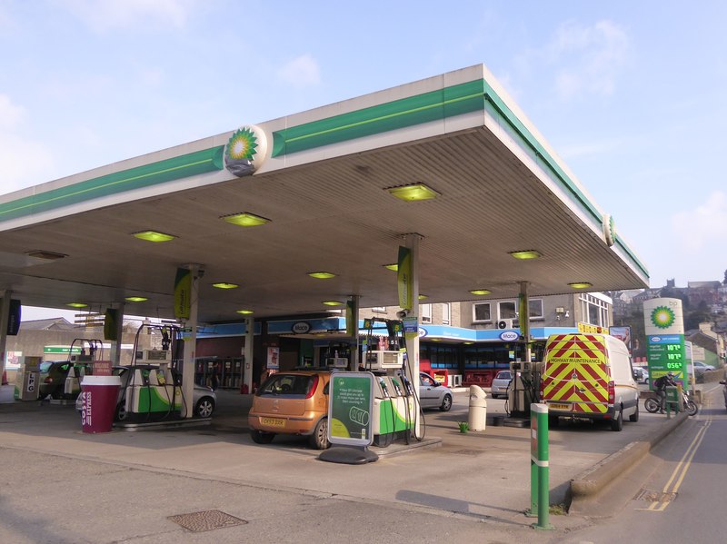 BP filling station in Newport,... © David Smith cc-by-sa/2.0 ...