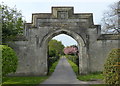 Gateway to the Manor House, Rampton