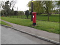 TM1250 : Gipping Road Postbox by Geographer