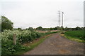 Bridleway to Laceby Acres (straight ahead)