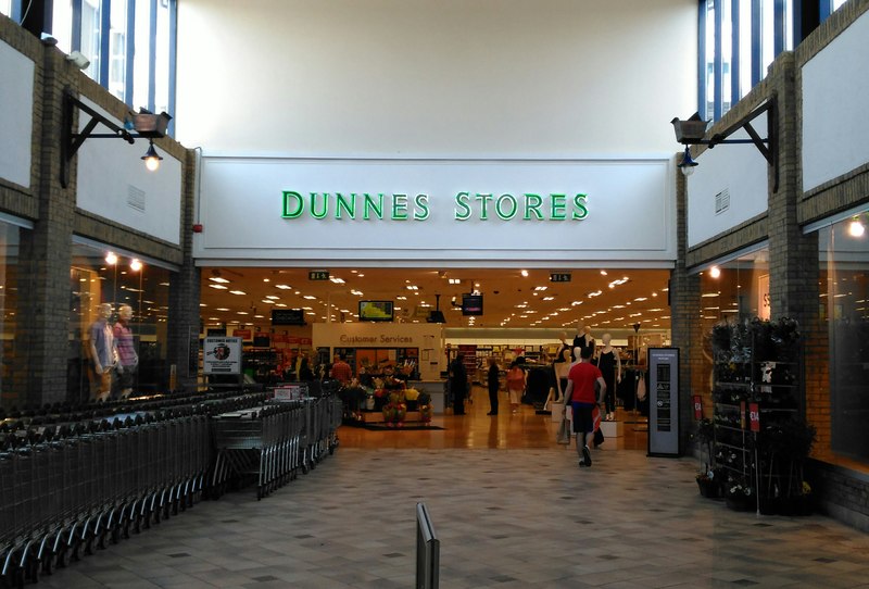 Dunnes Stores entrance in the Harbour... © Shaun Nolan ccbysa/2.0