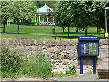 NT0987 : Dunfermline Public Park by Thomas Nugent