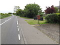 TL9567 : A1088 Ixworth Road & The Spinney Postbox by Geographer