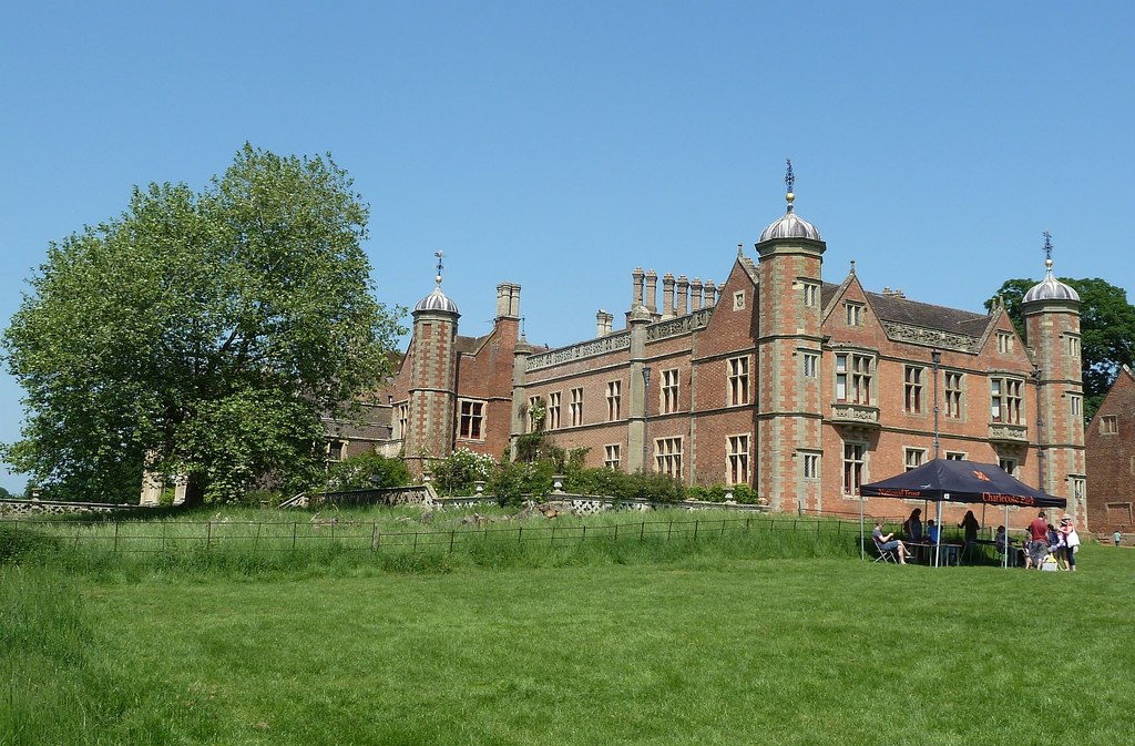 Charlecote House from the riverside © Rob Farrow cc-by-sa/2.0 ...