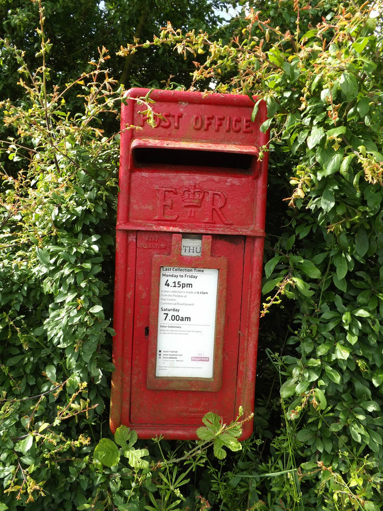 Tollemache Hall Postbox © Geographer cc-by-sa/2.0 :: Geograph Britain ...