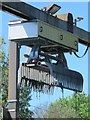 Automatic weed-catcher on the New River south of Turkey Street - detail