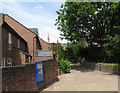 Path from Clarendon Road to Lancaster Road