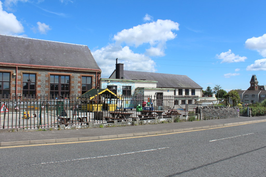 Wigtown Primary School © Billy McCrorie cc-by-sa/2.0 :: Geograph ...