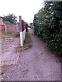 Wallisdown: the narrowest bit of footpath U16