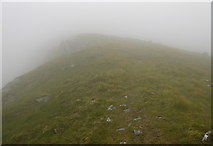 NM3793 : Grassy ridge, to SgÃ¹rr nan Gillean by Craig Wallace