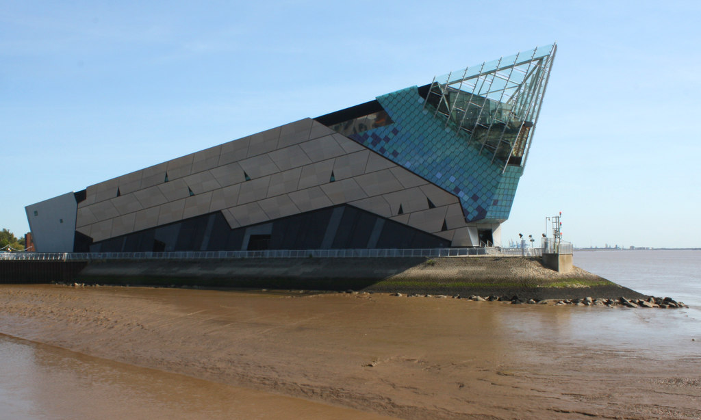 The Deep, Hull © JThomas cc-by-sa/2.0 :: Geograph Britain and Ireland