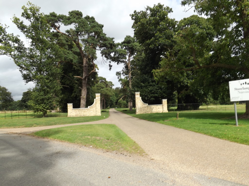 Entrance to Stowlangtoft Hall Nursing... © Geographer cc-by-sa/2.0 ...