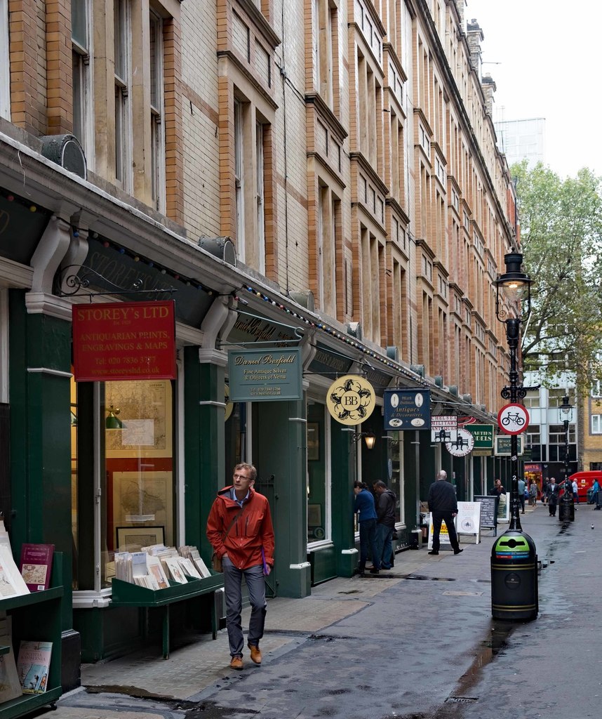 Cecil Court, London WC2 © Jim Osley Cc-by-sa/2.0 :: Geograph Britain ...