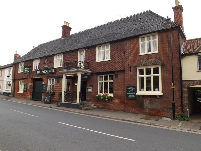 The Pykkerell Public House, Ixworth © Geographer cc-by-sa/2.0 ...