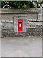TL9566 : Stanton Farm Edward VII Postbox by Geographer